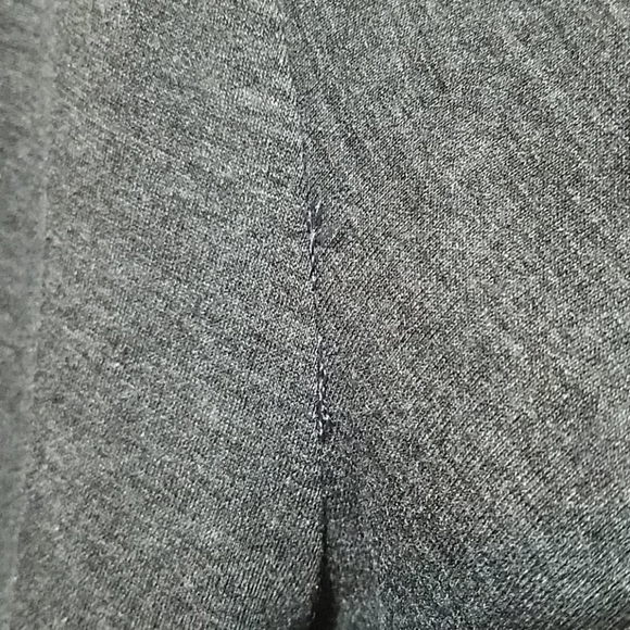 ARMANI Collezioni twisted top. - Picture 7 of 9